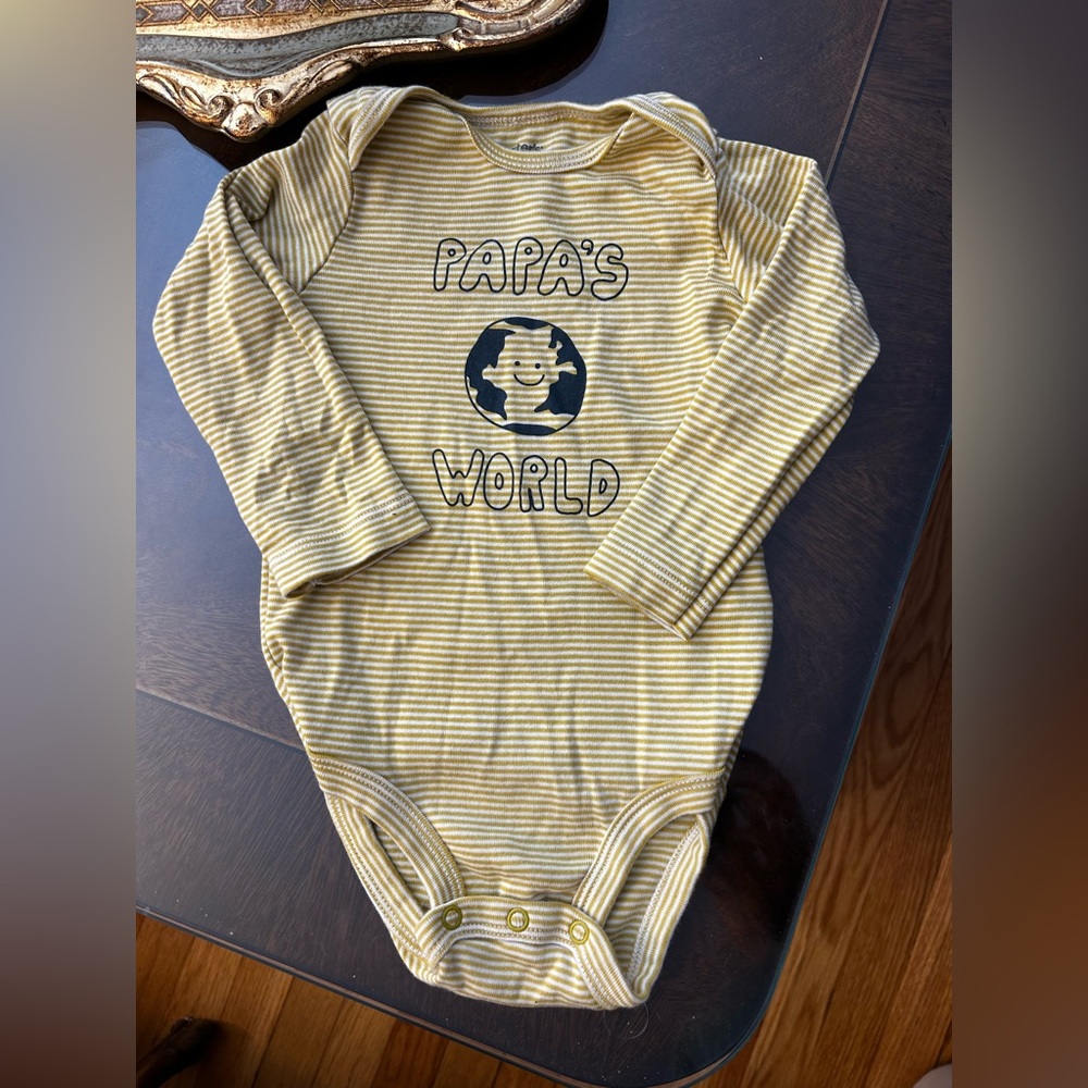 NWOT Carter’s 18m Papa’s World Cotton Onesie